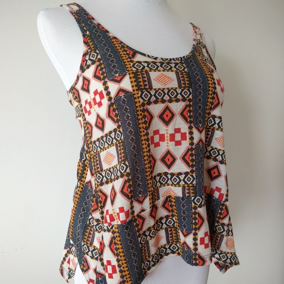 ❎ *Sold* Aztec Geometric Pattern Tank - Picture 3 of 6